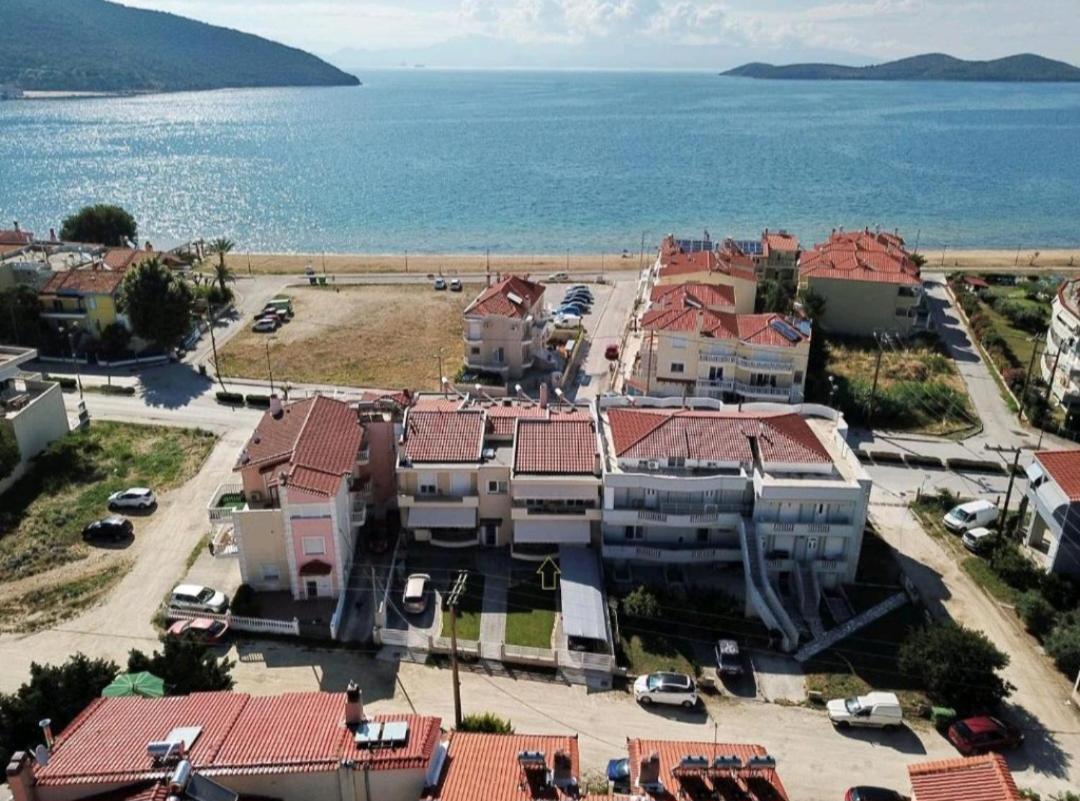 Myrsini'S Sea View Apartment Nea Peramos  Exterior photo